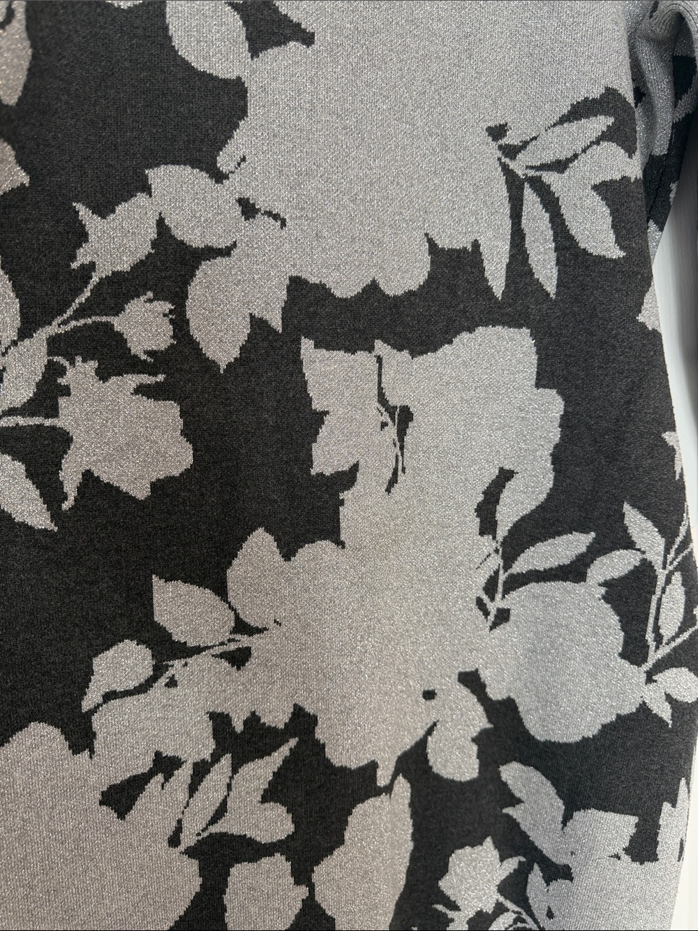 Calvin Klein Metallic Floral Knit Sweater Dress – Size XL - Picture 4 of 13